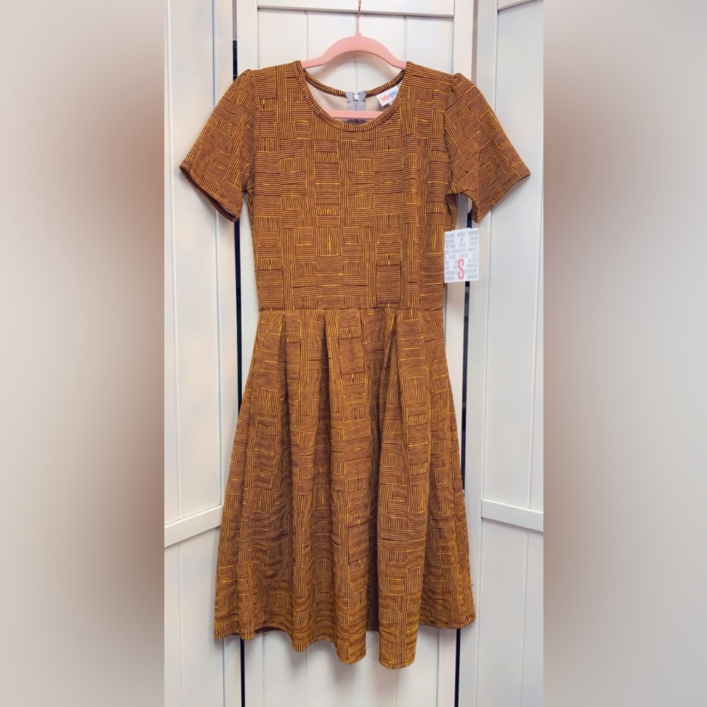 New Small LulaRoe Amelia Dress